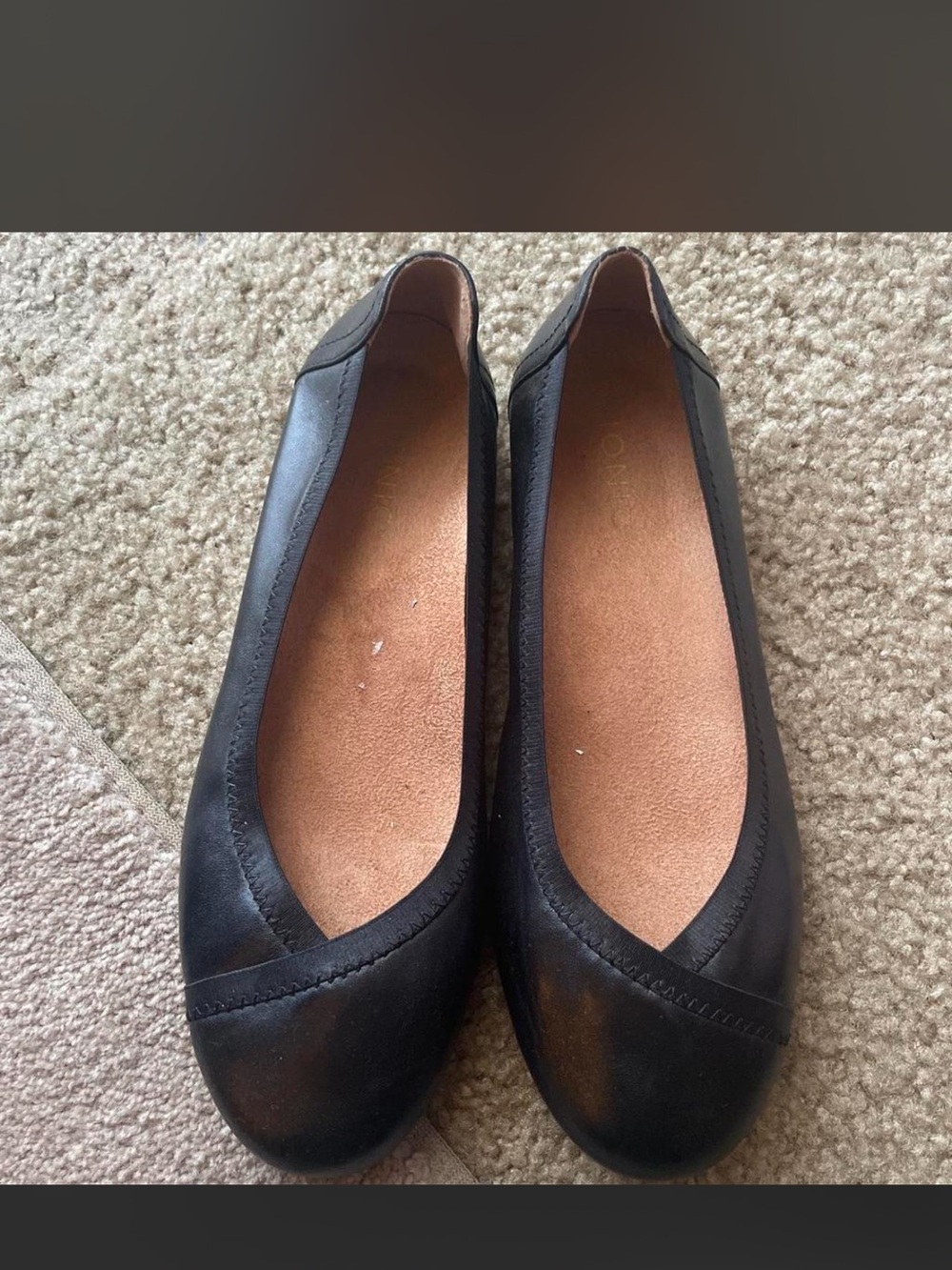 Vionic Black Leather Ballet Flats